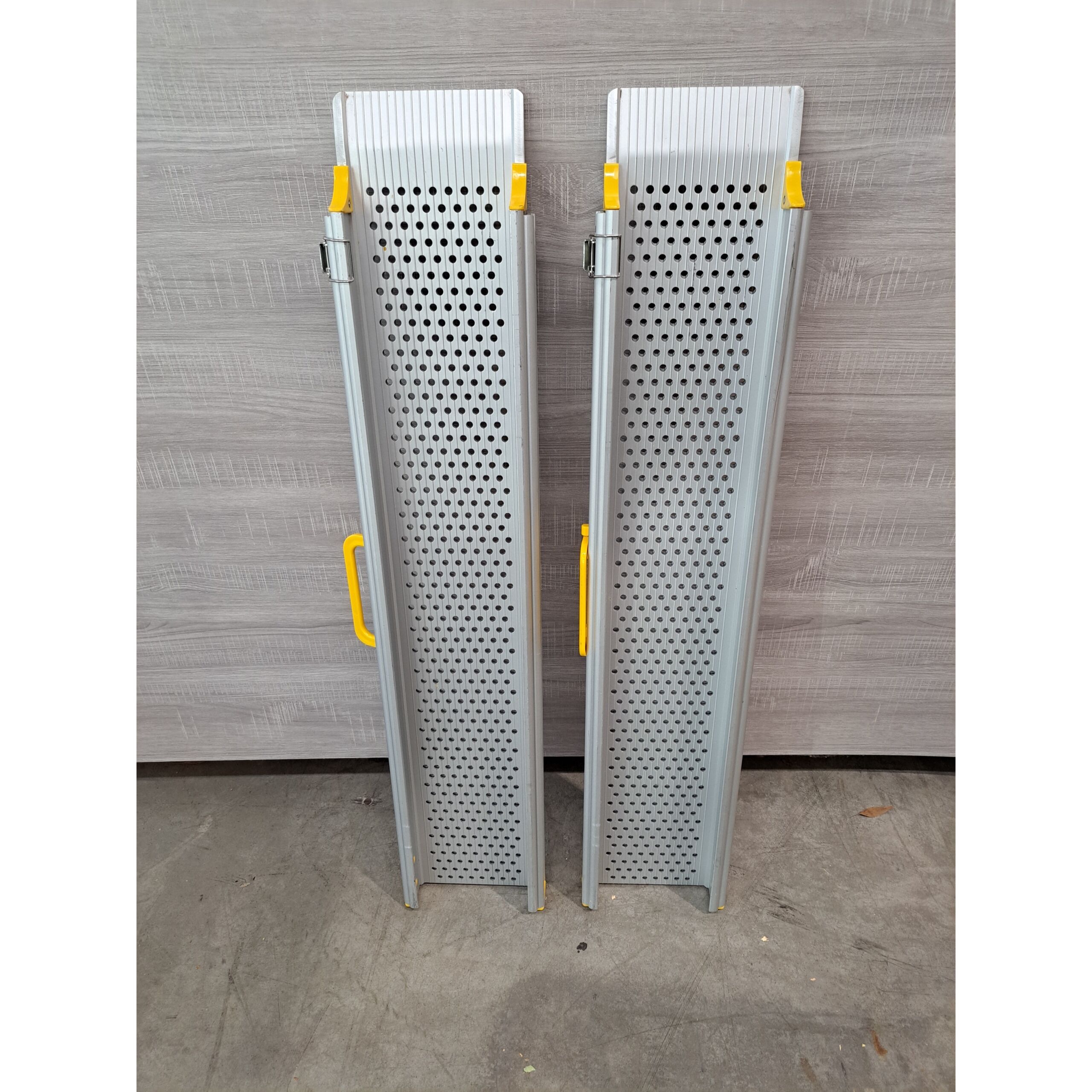 6ft Aluminium Extendable Ramps folded